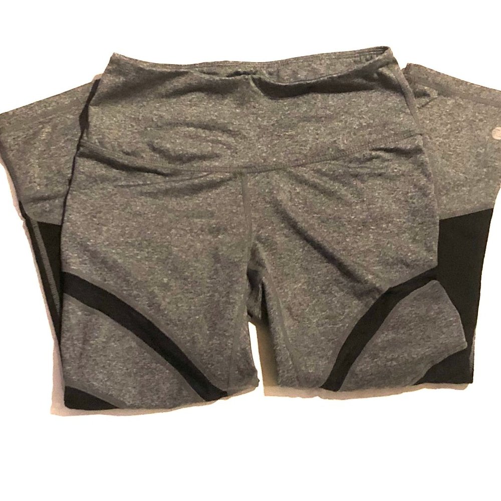 Grey And Balck Leggings (Up to Ankle)